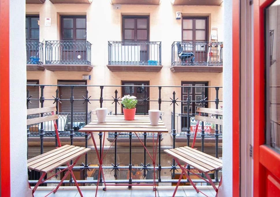 Familias Y Grupos - Muy Buena Ubicacion - Bilbao Apartment Luaran gambar